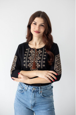 Вишиванка жіноча